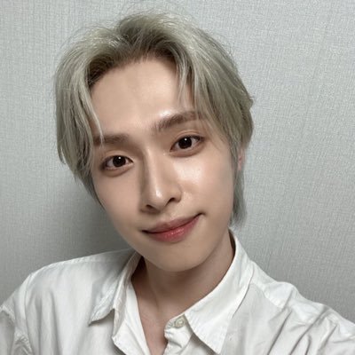 fulltime jiseok lover partime loser 🎸 | artist | 18 , intp | 🕷️🦇🕸️ | comms open ✰ .ᐟ https://t.co/YWKG2tZk8s