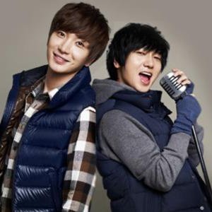 🇰🇷
💙 always support super Junior 💙
my bias
Leeteuk 🪽
Heechul 🐱
Yesung 🐢