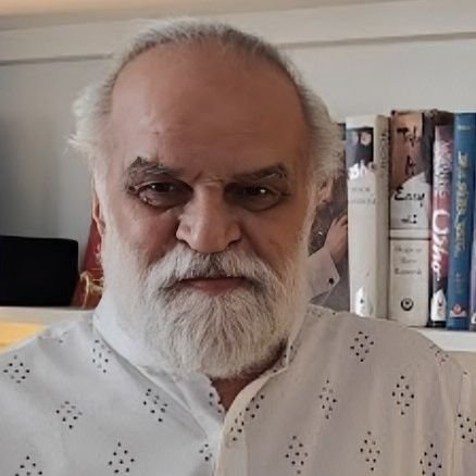 Founding Editor: Rajneesh Foundation Newsletter, 1974. Pune
.
Current Editor: Osho World
Meditation facilitator and author.
Floccinaucinihilipilification.