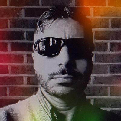 Cine, literatura y arte. Profesor de Historia del Arte, guionista, librepensador y antiteísta.