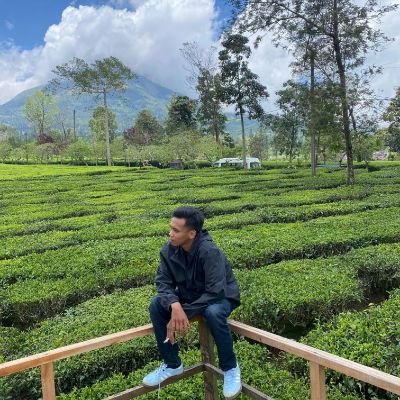 here_32's profile picture. 