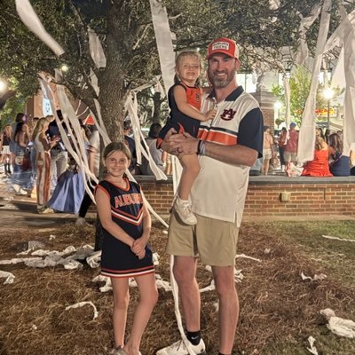 Hoover High School AP/Senior Principal. 2022 Alabama District VI Principal of the Year. Girl Dad. Don’t hesitate to tell people you love them. #FightLikeOG