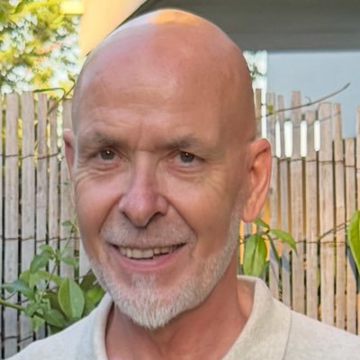 Jacques99813044's profile picture. Faire les choses avec passion et sérieux, mais surtout ne pas se prendre au sérieux