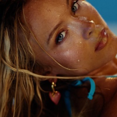 not affiliated with zara larsson or her team ★ fan account