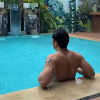 Chinito l Aquarius | dog lover | foodie | Body in progress
