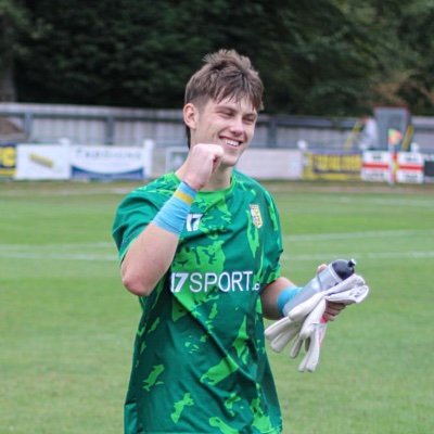 Semi-professional footballer @tadcasteralbion/ @theGKN ambassador / PT💪