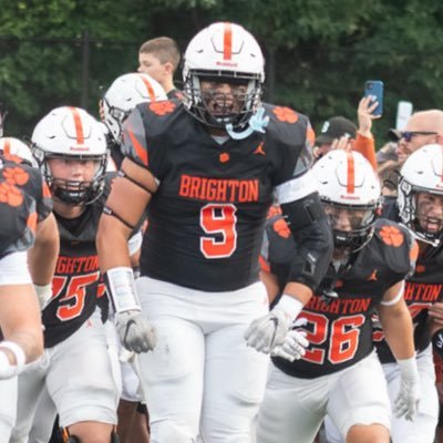 graydontomblin's profile picture. brighton high school football basketball baseball 6’3 260 DT/DE 28’