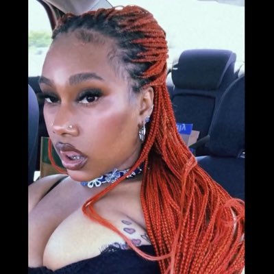 real life hello kitty 🎀 • 👩🏽❤️💋👩🏾👻 #justFACEit🤩