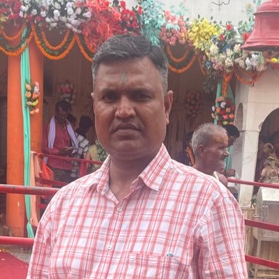 मन से पत्रकार, कर्म से बिजनेसमैन और वचन से कड़वा।12 साल टाइम्स ग्रुप में पत्रकारिता के बाद अब यही पहचान है मेरी। #youtube पर हम @pawanksingh26 पर मिल सकते हैं।