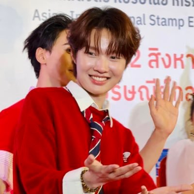keng harit called me pretty and a good boy • won’t stop yapping about #kengnamping 💫