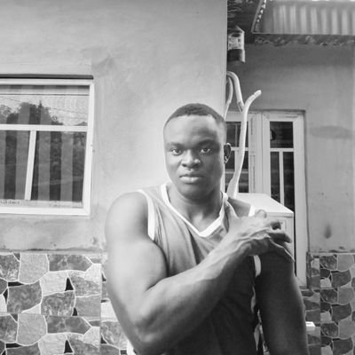 entrepreneur | Man UTD Fan | Gym lover | music lover.