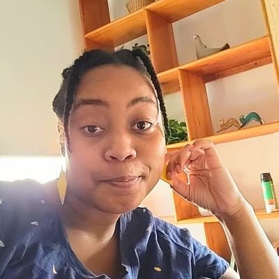 sia • data engineer • @origamicrab coined DJ SQL • 🇹🇿 • 💙 hope + sports. a lot (WBB stan fair warning 🤷🏽♀️) • Black women stan • always learning