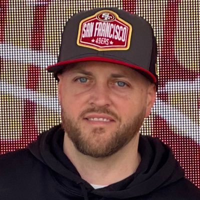 Pro Flag Football Player, 1/4 of @WeirdOnesPod 👽 and Theee Most Electrifying man in Twitter Entertainment. #FTTB #RepBX NY ⏩ KCMO