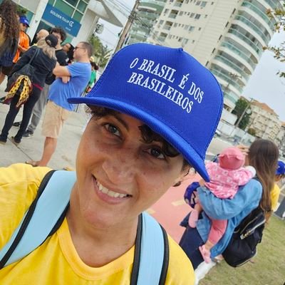 RosePaixaoBR's profile picture. A carne mais barata e descartável é a das mulheres 🇧🇷😎✌🏾