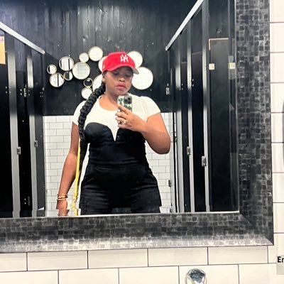 aj_wynter...ONE TALENTED ASS BIIIITTCH‼️🤷🏽♀️ #ShadesOfJade