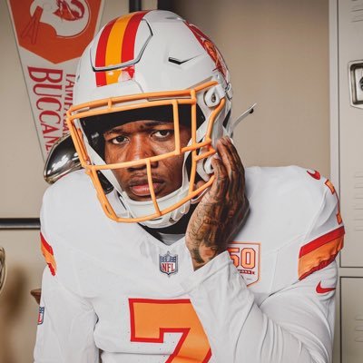 English 🏴 21. Tottenham fan. Red Bull fan🏎️🏁🔴. Tampa bay buccaneers 🏈🏴☠️. Denver nuggets Aaron Gordon is him