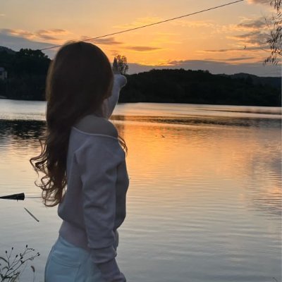Kit20_25's profile picture. Living life one smile at a time.