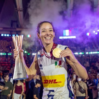 imoco💛💙🏐(she/her) 🏳️🌈Non guardare la pagliuzza negli occhi degli altri se hai una libreria nei tuoi cit