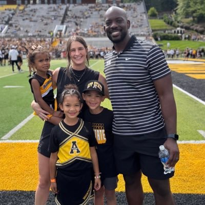 Assistant Basketball Coach @ Appalachian State. University of Wyoming Master’s Alumnus. Wofford College Hall of Fame. #TakeTheStairs