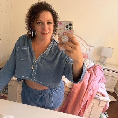 VeraElisa51's profile picture. 