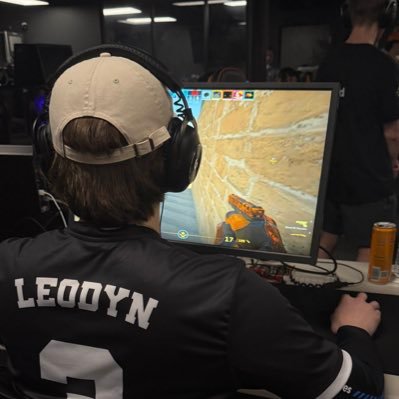 Counter-Strike Content Creator | ESEA League Player | @Twitch Affiliate | TimeLine Media & Productions ©