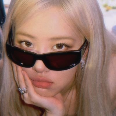 pure. poetic. utmost passionate. never dying. tangible. forever young. unselfish. you. desire. and then it all just stopped. i never thought we'd come to this.