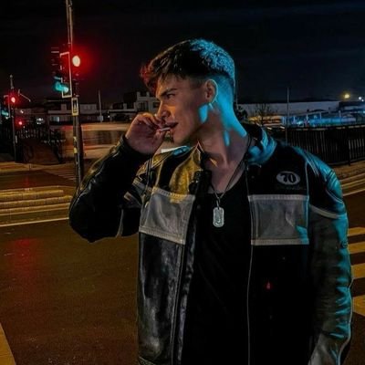 Hoomannail's profile picture. Digital marketer & Designer helping creators hit 1M+ impressions | 500+ verified collabs | not impersonating anyone | DM for tips on X growth 🚀 #ContentCreator