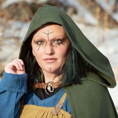 Author of wickedly romantic fantasy. Mom of four, epically awesome wife, organ donor.
booknerd #WritingCommunity.