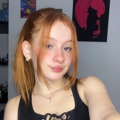 itsaleeeeg's profile picture. I text everyone back🧡 you might see me everywhere