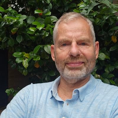 Brabantse Leidenaar | pensionado, voorheen jurist | wandelt en fotografeert | taalcoach | sociaal liberaal | anti-wap/PVV/FvD | mens & dier | PSV |tw.o.p.t