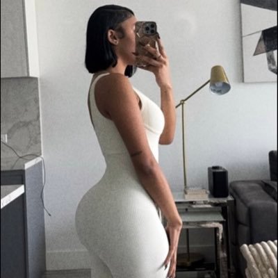 F 24. Send face + dick pics/videos, if you want head. Head is FREE, I only HOST!