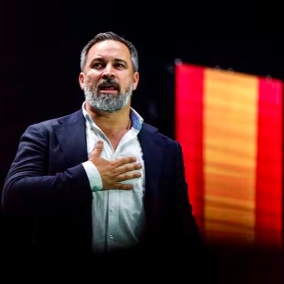 Español y Catalán, defraudado por el independentismo, renacido para luchar por una España grande, fuerte y unida.