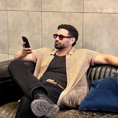 uhhhh_leem's profile picture. 🇹🇷  oops. doxed myself.