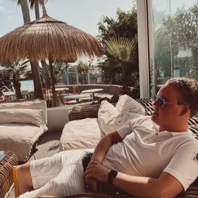 ☀️~Gonna live while I'm alive I'll sleep when I'm dead~☀️ 🏛️🦈🇳🇱 @bonjovi @guess @karllagerfeld @jonbonjovi @dailypaper @hugoboss @toyota @toyotaNL