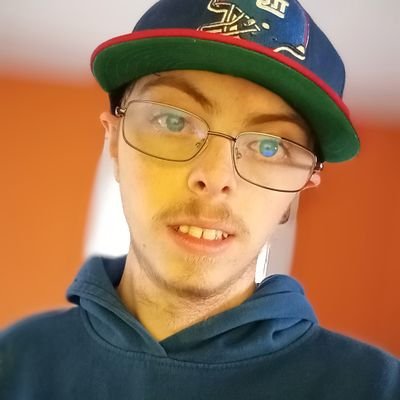 SM: Facebook, Instagram, Snapchat, YouTube, Spotify, Threads, Telegram, Twitch, Roblox, Discord, Kick, Pinterest, Lemon8.
Sport Fan Of: 🏈 🏒🏎️⚾🏀⚽🤼 🥊