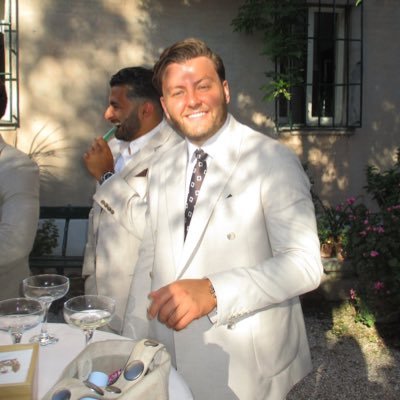 billylewis__'s profile picture.