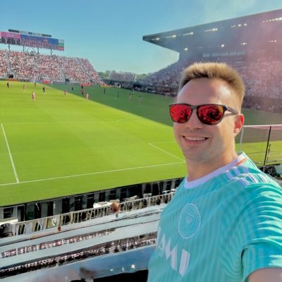 Licenciado en Turismo. Agente de viajes Freelance. Fanático de @RacingClub, @ScuderiaFerrari & @celtics