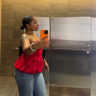 1:1 | happiness is the highest level of success 🖤