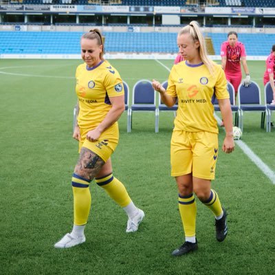 laurahennessy04's profile picture. 