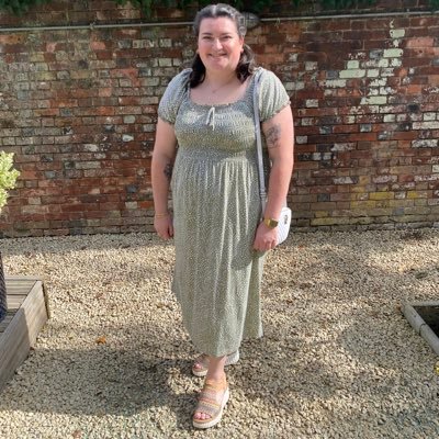 27 • Leighton Buzzard 🏡 • History Teacher 👩🏻🏫 • she/her
