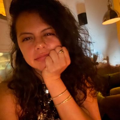 Yo era extraña para mi misma. Ahora, cada vez lo soy menos. Jennifer Clement