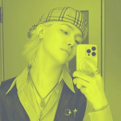 she/her, 26, black, multi, gotsvtenhateam ult - loving music, fashion and lifestyle ♡