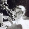 therowsmvse's profile picture. 