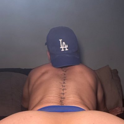 The community pussy is back, did you miss me? 🎀🐷 //❤️👨❤️👨 : @Dontinoxxx