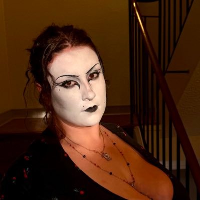 irresistible creature who has an insatiable love for the dead ⚠️sexual and horror content ahead⚠️ 26- MINORS GO ON GET SCRAM