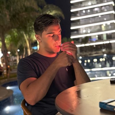 Ben Galatasaray‘i yasiyorum. Ben Galatasaray‘la yasiyorum. Aslolan Galatasaray 💛❤️ SV Telfs💚 🤍Automation-Mechatronics Engineer