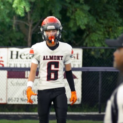 ConnerCon426's profile picture. 🏀🏈⚾️ 5’6 120Ib #3 ✝️Jesus✝️. class of 2029 bench:135 back squat: 215 deadlift :250