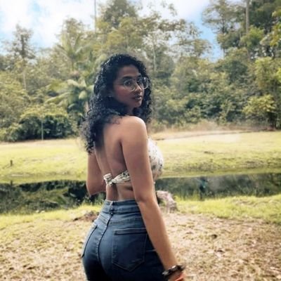 🇮🇳 living in NYC
History, culture, politics
Liberal, body positive, LGBT ally.
Follow to know more