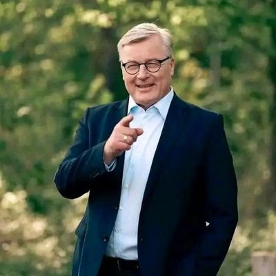 I’m a fundraising expert helping individuals and organizations create high, converting campaigns, connect with real donors, and achieve lasting results.