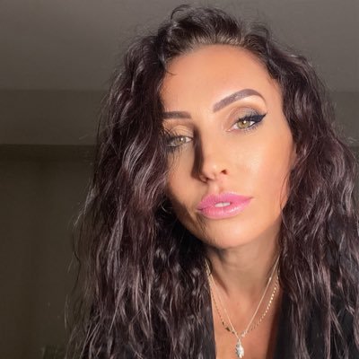 THE FEMDOM OF YOUR DREAMS-PRO DOMME-FINDOM-ONLINE-CONTENT CREATOR-HUMILIATION-SADIST-FEET! ➡️ @MistressDeee2 ⬅️